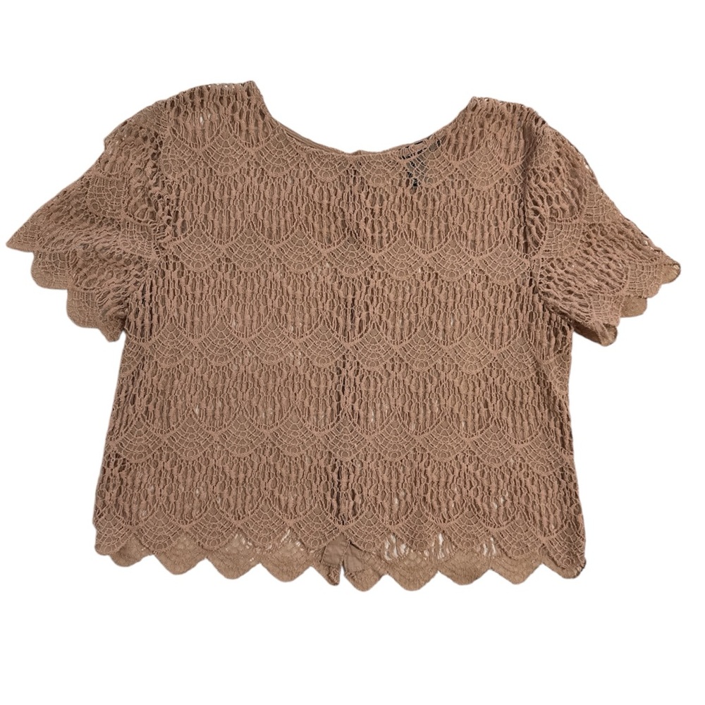 Blush crochet too with scalloped hem